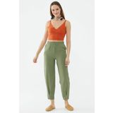 Paca Buzgu Detayli Krep Pantolon - Yesil