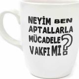 Palto Tasarım Neyim Ben, Aptallarla Mücadele Vakfı Mı? Krem Oval Kupa - Hediye Seramik Kupa