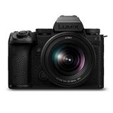 Panasonic LUMIX DC-S5M2XKE aynasız tam format kamera, LUMIX S-R2060 20-60mm F3.5-5.6 objektif, 4K 60p ve 6K 30p sınırsız kayıt, Flip Screen, WLAN, hibrit fazlı AF ile, DMW-BLK22 pil, siyah