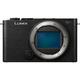 Panasonic Lumix DC-S9E-K Tam Kare Aynasız Kamera, Açık Kapı Vlogging, 24,2 Mp, 6k/4k, 779 Noktalı Pdaf, Görüntü Sabitleme, Lut, 180° Esnek Monitör, 5 Ghz Wi-Fi, Siyah, Kamera Gövdesi