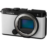 Panasonic Lumix DC-S9E-W Tam Kare Aynasız Kamera, Açık Kapılı Vlog, 24,2 Mp, 6k/4k, 779 Noktalı Pdaf, Görüntü Sabitleme, Lut, 180° Esnek Monitör, 5 Ghz Wifi, Beyaz, Kamera Gövdesi - Siyah