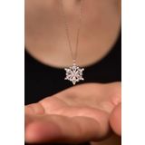 Papatya Silver 925 Ayar Gümüş Rose Kaplama Rodyum Dorika Toplu Beyaz Taşlı Kamelya Çiçeği Kolye