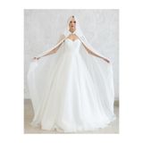 paris in paris BEYAZ KAPÜŞONLU ŞİFON KAFTAN-GELİNLİK ÜSTÜ PELERİN-BİNDALLI- ŞİFON KAFTAN-BEYAZ KINA ELBİSESİ