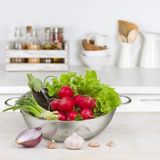 Paslanmaz Çelik 26CM Çift Kulplu Sepet Süzgeç, Salata, Meyve, Makarna Süzgeci - Paslanmaz Çeli - Çok Renkli - Standart