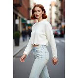 PayBuy Kadın Oversize Triko Crop Kazak Düşük Kollu Akıtma Detaylı Yumuşak Dokusuyla Modern Şıklık Sunar - Ekru