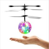Pazariz Sihirli Elektrikli Uçan Top Çocuklar LED Işık Oyuncak Drone Kızılötesi Sensör Helikopter - Beyaz