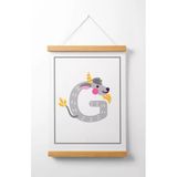 Pegziz Çocuk Odası Ahşap Askılı Hayvan Figürlü G Harfi Baskılı Kanvas Duvar Dekorasyonu 40X50cm.