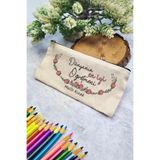 PEKSHOP Öğretmene Hediye İsimli Bez Kalemlik Dünyanın En İyi Öğretmeni