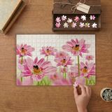 Pembe Çiçeklere Konmuş Arılar Tasarımı 240 Parça Ahşap Puzzle Ahşap Kutuda MP04235