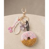 Pembe Donut Anahtarlık ve Çanta Süsü, Tığ İşi, Kelebek ve İnci Detaylı, Altın Rengi Metal Kanca