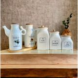 PEMBELİA LİFE 6 Parça Bambu Standlı Çizgili Porselen 1000ML Yağdanlık ve 3’lu Çay Şeker Türk Kahve Kavanoz Seti - Beyaz