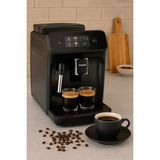Philips 2200 Serisi Tam otomatik Süt Köpürtücülü Otomatik Kahve ve Espresso Makinesi EP2220+ 1kg Tchibo Kahve - Siyah