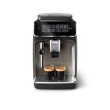 Philips 3300 Serisi tam otomatik kahve makinesi - 5 içecek, sezgisel dokunmatik ekran, klasik süt köpürtücü, SilentBrew, %100 seramik öğütücü, AquaClean filtre. Siyah krom (EP3326/90)
