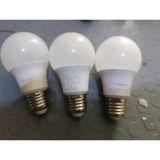 Philips 5 Watt Led Ampul Beyaz 3 Adet İkinci El