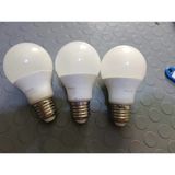 Philips 9 Watt Led Ampul Beyaz 3 Adet İkinci El