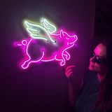 Piggy Neon Metal Tabela, Neon Duvar Sanatı, Piggy Neon Duvar Dekoru, Led Neon Tabela, Çiftçi Neon Tabela, Domuz Aşığı Hediyesi (Uzaktan Kumandalı)