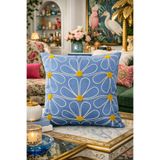 Pilloveland Punch Nakışlı Kırlent Kılıfı - 43*43 Cm - Açık Mavi Papatya - PNK001