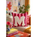 Pilloveland Punch Nakışlı Kırlent Kılıfı - 43*43 Cm - Pembe M Harfi - PNK001