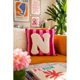 Pilloveland Punch Nakışlı Kırlent Kılıfı - 43*43 Cm - Pembe N Harfi - PNK001