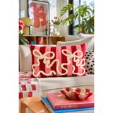 Pilloveland Punch Nakışlı Kırlent Kılıfı - 50x30 Cm - Dikdörtgen Pembe Fiyonk - PNK001