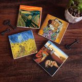 Pinecone Stone Dalí Belleğin Azmi, Van Gogh Buğday Tarlası, Çığlık, Klimt Aile Kucaklama Taş Bardak Altlığı – 4’lü Set, 10x10 cm Dekoratif Masaüstü Koruyucu Doğaltaş Altlık |SC552|