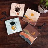 Pinecone Stone Minimalist Soyut, Bohem Taş Bardak Altlığı – 4’lü Set, 10x10 cm Dekoratif Masaüstü Koruyucu Doğaltaş Altlık |SC271|