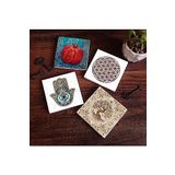 Pinecone Stone Yaşam Çiçeği, Hayat Ağacı, Nar, Fatma Ana Eli (Hamsa) Taş Bardak Altlığı Seti - 4 Parça - Dekoratif, Rustik Mutfak Aksesuarı, 10x10 cm, Kaydırmaz Tabanlı, Şık ve Dayanıklı SC152