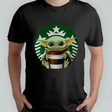 Pixxa Baby Yoda Grogu Starbucks - Mandalorian %100 Pamuklu Bisiklet Yaka T-Shirt Model - 1 - Siyah