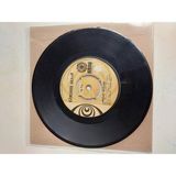 Plakperest Kamuran Akkor – Yorgun Gözler / Seni Sevmek Için Ölmek Mi Lazım - 1972 Türkiye Basım 45 Lik Plak