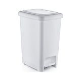 Plastik Beyaz Slim Pedallı Çöp Kovası 15 Litre Beyaz