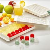 Plastlife 33’lü Kapaklı Buz Kalıbı Yuvarlak Buz Kalıbı - Beyaz
