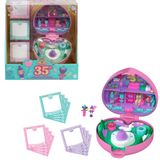 Polly Pocket Bebekler ve Oyun Seti, Koleksiyoncu Mirası Kompakt, 35. Doğum Günü Partytime Stamper 2 Bebek, 3 Parti Pulu ve 12 Sabit Kart