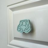 Pomerol Mavi Araba Dolap Kulpu Polyester Malzemeden Eğlenceli Tasarım 5 cm x 4.1 cm