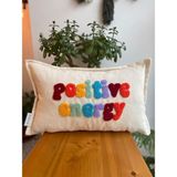 Positive Energy Punch Işlemeli Pamuklu Kumaş Kırlent Kılıfı - Punch Işlemeli Yastık Kılıfı - 30 x 50 cm - Renkli