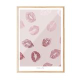 Postifull Glossy Lips Çerçeveli Tablo, Ahşap Çerçeve Ve Poster, Dikey Duvar Tablosu Comfort Serisi No:108382;30 X 40 Ahşap Çerçeveli