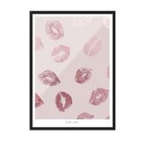 Postifull Glossy Lips Çerçeveli Tablo, Siyah Çerçeve Ve Poster, Dikey Duvar Tablosu Comfort Serisi No:108382;70 X 100 Siyah Çerçeveli
