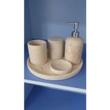Premium Doğal Traverten Banyo Aksesuar Seti - 5 Parça Masif Doğal Taş Lüks Banyo Takımı - Sıvı Sabunluk, Diş Fırçalık, Kapaklı Ponçik/Pamukluk, Katı Sabunluk ve Yuvarlak Düzenleyici Tepsi