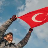 Premium Türk Bayrağı (50x75CM) - Nefes Alabilir 125gr Rashel Kumaş, Çift Dikişli, Sağlam Kulplu, UV ve Solmaya Karşı Dayanıklı, İç/Dış Mekan Kullanımı (50X75CM)