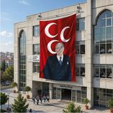 Punto Dizayn Alparslan Türkeş ve Üç Hilal Kırmızı Sancak Bayrak 140GR Premium Raşel Kumaş 6x9 Metre