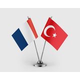 Punto Dizayn Fransa Bayrağı ve Türk Bayrağı Ikili Saten Masa Bayrağı Takımı