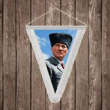 Punto Dizayn Kalpaklı Atatürk Portresi Beyaz Saçaklı Üçgen Flama Bayrak Hatıra Flama ATA81