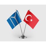 Punto Dizayn Kayı Boyu Bayrağı ve Türk Bayrağı Ikili Saten Masa Bayrağı Takımı