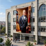 Punto Dizayn Mustafa Kemal Atatürk Takım Elbiseli Poster Bayrak Raşel Kumaş 6x9 Metre ATA47