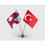 Punto Dizayn Nepal ve Türkiye Bayrağı Ikili Saten Masa Bayrağı Takımı