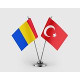 Punto Dizayn Romanya Bayrağı ve Türk Bayrağı Ikili Saten Masa Bayrağı Takımı