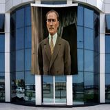 Punto Dizayn Takım Elbise Gazi Mustafa Kemal Atatürk Poster Bayrak Raşel Kumal 4x6 Metre ATA55
