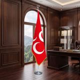 Punto Dizayn Üç Hilal Kırmızı Direkli - Altın Saçaklı Saten Makam Bayrağı Seti (Krom Direk)
