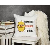 Qoeuyl Boutique Efsaneler Nisanda Doğar Baskılı Doğum Günü Hediyelik Elyaf Saten Dekoratif Yastık - 28 x 28 cm - Şeffaf