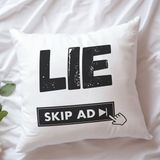 Qoeuyl Boutique Lie Skip Ad Baskılı Komik Hediyelik Elyaf Saten Dekoratif Yastık - 28 x 28 cm - Beyaz