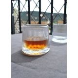 Qualitev 1 Adet Cam Viski Kokteyl Bardağı Kadehi 360 Dönen Kristal Görünümlü Cam Bardak 170ML - Şeffaf - 170 ml